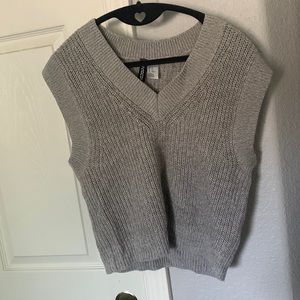 L grey sweater vest